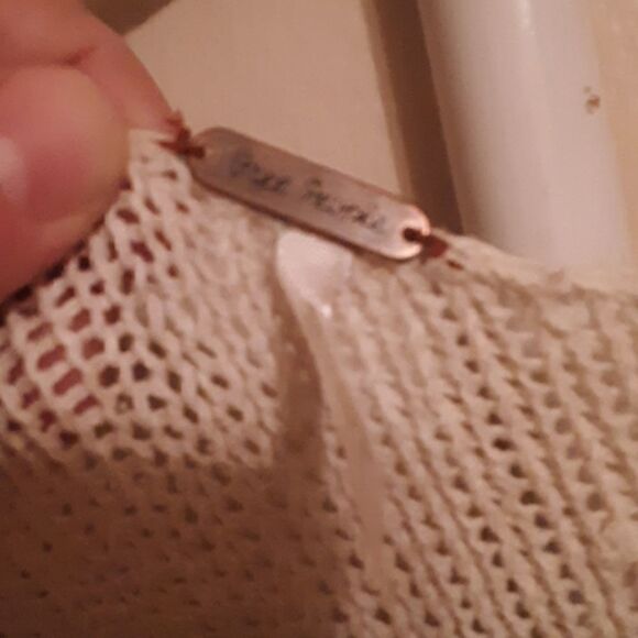 RARE 🦄 💥FREE PEOPLE TIERED CROCHET LACEY CARDIGAN SWEATER SMALL - Picture 3 of 4